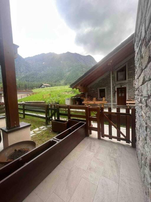 Petit Bijou - Corbet - Monolocale Con Divano Letto In Soggiorno - Massimo 3 Persone Champoluc Εξωτερικό φωτογραφία